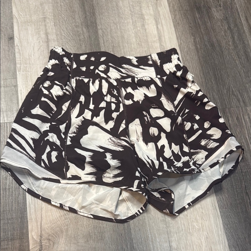 Lululemon Athletica brown and white hotty hot shorts